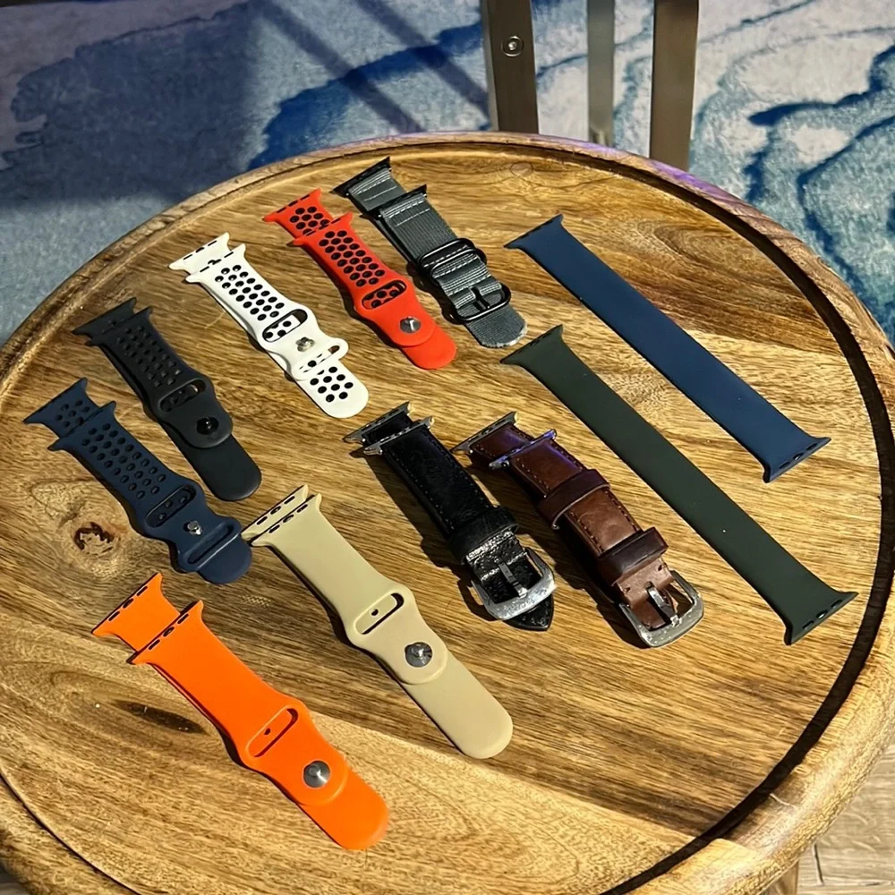 9 Left - Assorted Watchbands for the Apple Watch - Picture 1 of 7